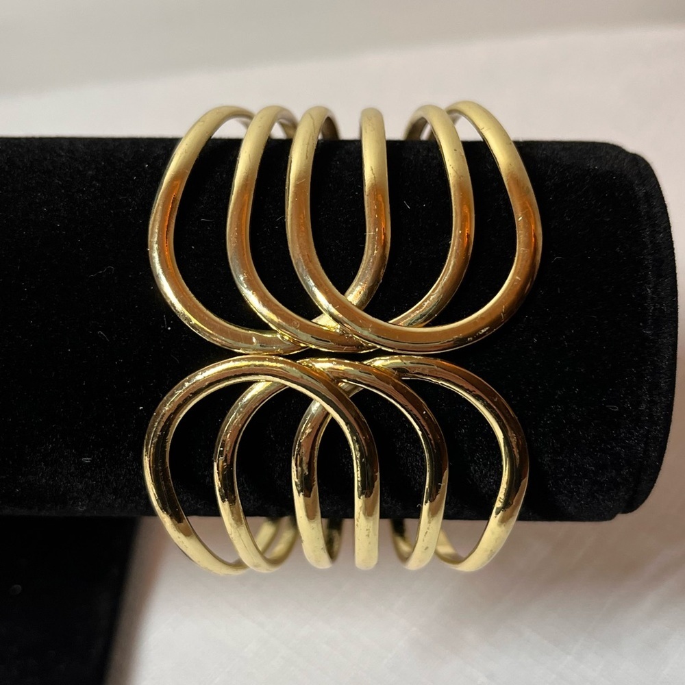 Fifth Avenue Chic Gold Hinged Bracelet. Lead & Nickel free